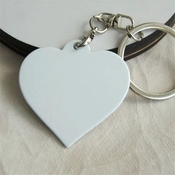 White Heart Metal Keychain Thumbnail